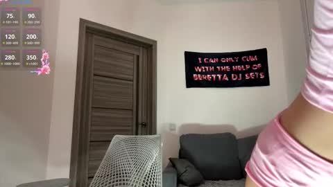 Snapshot of sydneyhackathorn chatting on March 3, 2026, 5:08 pm Mona online show from March 3, 2026, 5:08 pm