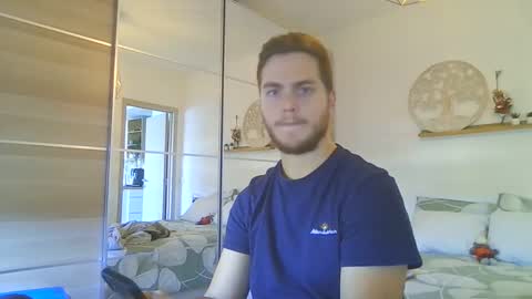 syl092 online show from October 24, 2025, 10:00 am