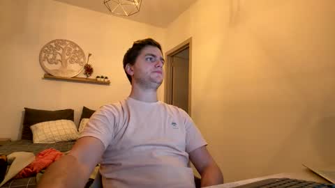 syl092 online show from February 3, 2026, 6:24 pm