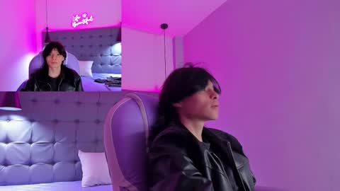 Snapshot of sylasfrost chatting on November 23, 2025, 7:46 pm sylasfrost online show from November 23, 2025, 7:46 pm