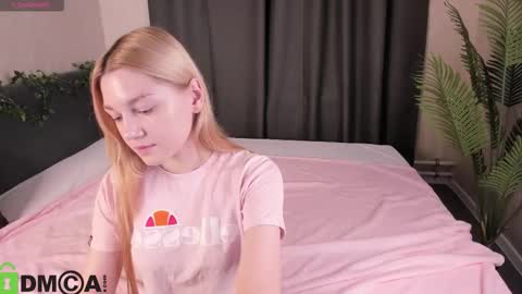 Snapshot of sylvia_ortiz chatting on November 2, 2025, 1:08 am Sylvia online show from November 2, 2025, 1:08 am