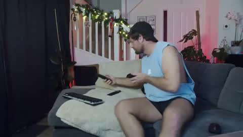 Snapshot of sylvieandjames147 chatting on December 3, 2024, 7:11 pm Sylvie James online show from December 3, 2024, 7:11 pm