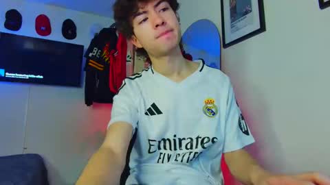 TONER online show from September 26, 2025, 2:37 am