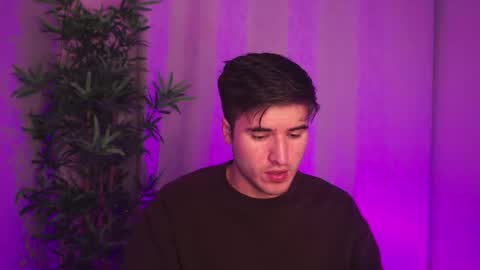 Snapshot of t0ny_wylie chatting on November 11, 2025, 9:20 am t0ny_wylie online show from November 11, 2025, 9:20 am