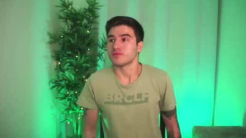 Snapshot of t0ny_wylie chatting on November 13, 2025, 9:52 am t0ny_wylie online show from November 13, 2025, 9:52 am