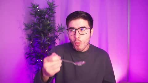 Snapshot of t0ny_wylie chatting on November 20, 2025, 11:32 am t0ny_wylie online show from November 20, 2025, 11:32 am