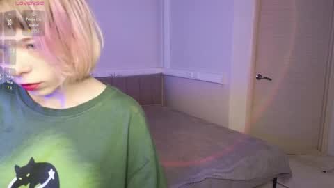 Snapshot of t1nker_bell chatting on May 31, 2026, 1:25 am Alice online show from May 31, 2026, 1:25 am