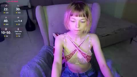 Snapshot of t1nker_bell chatting on June 9, 2026, 1:28 am Alice online show from June 9, 2026, 1:28 am