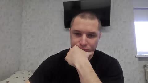 Snapshot of t30t chatting on December 17, 2025, 6:41 am Den online show from December 17, 2025, 6:41 am