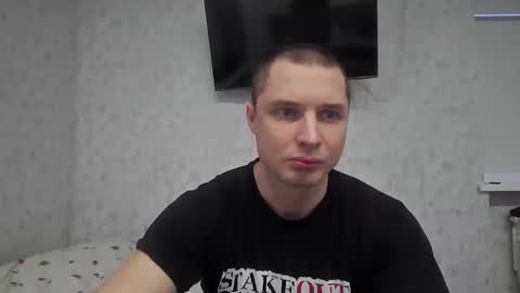 Snapshot of t30t chatting on December 23, 2025, 5:49 am Den online show from December 23, 2025, 5:49 am