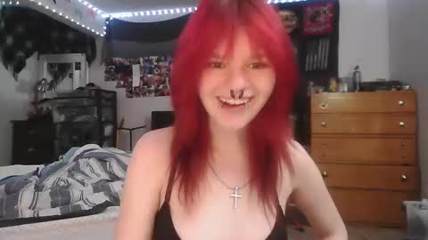 t3mpor4rybliss online show from December 19, 2025, 5:58 am