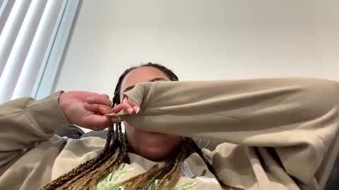 t_princess_t online show from December 17, 2024, 8:43 pm