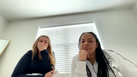 t_princess_t online show from February 13, 2025, 4:28 pm