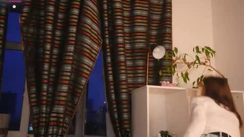 Snapshot of t_tragedienne chatting on December 3, 2025, 3:47 am Heeey im Helena3 -- fav555100333 -- pvts only premium and after my public show 3 online show from December 3, 2025, 3:47 am