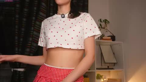 Snapshot of t_tragedienne chatting on December 4, 2025, 1:15 am Heeey im Helena3 -- fav555100333 -- pvts only premium and after my public show 3 online show from December 4, 2025, 1:15 am