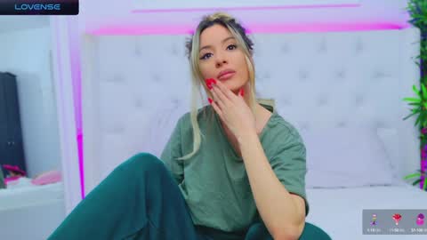 Snapshot of taahiraarabian chatting on December 23, 2024, 7:41 pm Arianna online show from December 23, 2024, 7:41 pm