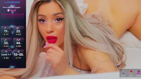 Snapshot of taahiraarabian chatting on February 14, 2025, 4:41 pm Arianna online show from February 14, 2025, 4:41 pm