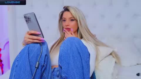 Snapshot of taahiraarabian chatting on February 18, 2025, 7:41 pm Arianna online show from February 18, 2025, 7:41 pm