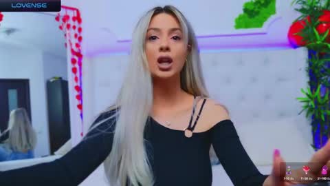 Snapshot of taahiraarabian chatting on February 20, 2025, 1:40 pm Arianna online show from February 20, 2025, 1:40 pm