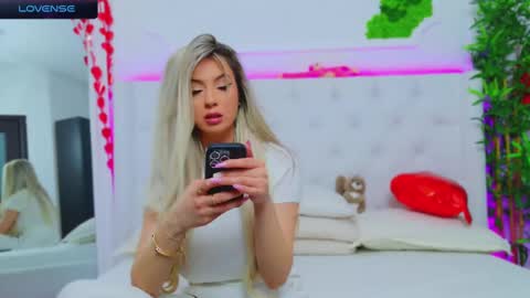 Snapshot of taahiraarabian chatting on February 24, 2025, 1:10 pm Arianna online show from February 24, 2025, 1:10 pm