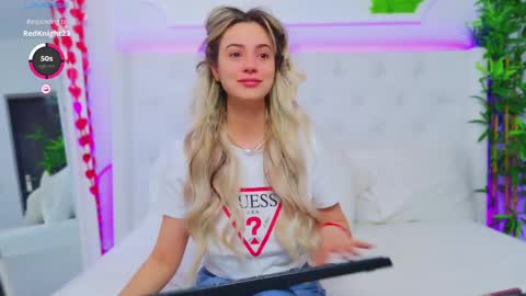 Snapshot of taahiraarabian chatting on March 8, 2025, 6:21 am Arianna online show from March 8, 2025, 6:21 am