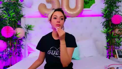 Snapshot of taahiraarabian chatting on September 11, 2025, 12:05 pm Arianna online show from September 11, 2025, 12:05 pm