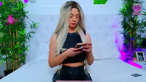 Snapshot of taahiraarabian chatting on October 15, 2025, 1:44 pm Arianna online show from October 15, 2025, 1:44 pm