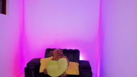 Snapshot of tabitapurple chatting on February 28, 2025, 12:09 pm TABITA online show from February 28, 2025, 12:09 pm