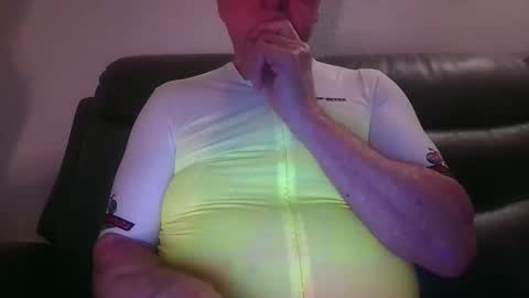 tacrunner66_ online show from November 21, 2025, 3:22 pm