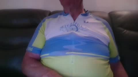 tacrunner66_ online show from June 17, 2026, 1:34 pm