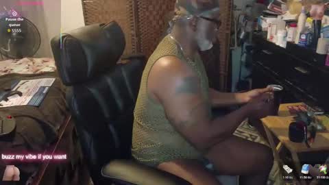 Snapshot of tadaha72 chatting on November 11, 2025, 4:51 pm Tadaha72 online show from November 11, 2025, 4:51 pm