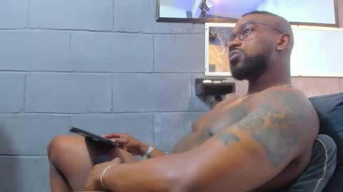 Snapshot of tafari_1 chatting on October 18, 2025, 11:27 pm Tafari Zulu online show from October 18, 2025, 11:27 pm