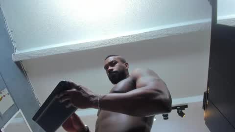 Snapshot of tafari_1 chatting on October 19, 2025, 10:54 pm Tafari Zulu online show from October 19, 2025, 10:54 pm