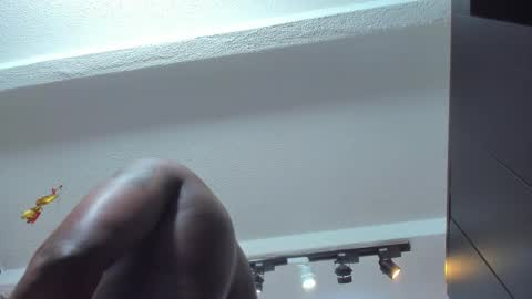 Snapshot of tafari_1 chatting on November 1, 2025, 11:18 pm Tafari Zulu online show from November 1, 2025, 11:18 pm