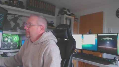 Snapshot of taipan6666 chatting on January 3, 2025, 12:30 pm Oliver online show from January 3, 2025, 12:30 pm