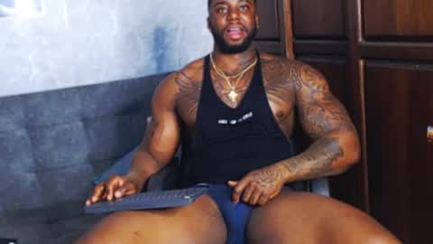 Snapshot of tairontucke chatting on December 3, 2024, 12:24 am Tairon Tucke online show from December 3, 2024, 12:24 am