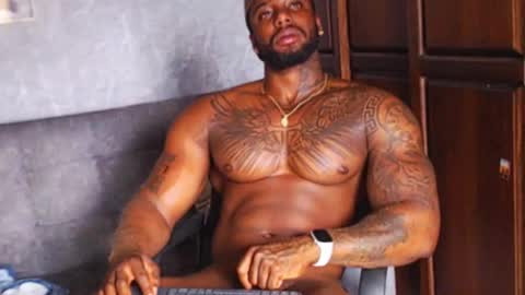 Snapshot of tairontucke chatting on December 15, 2024, 1:43 pm Tairon Tucke online show from December 15, 2024, 1:43 pm