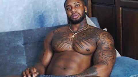 Snapshot of tairontucke chatting on December 29, 2024, 2:49 am Tairon Tucke online show from December 29, 2024, 2:49 am