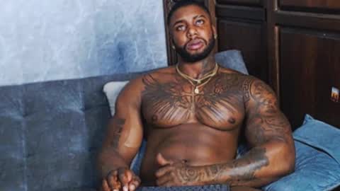 Snapshot of tairontucke chatting on December 30, 2024, 1:04 am Tairon Tucke online show from December 30, 2024, 1:04 am