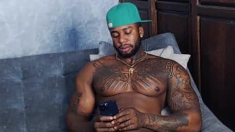 Snapshot of tairontucke chatting on January 8, 2025, 3:51 am Tairon Tucke online show from January 8, 2025, 3:51 am