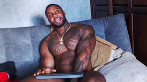 Snapshot of tairontucke chatting on January 14, 2025, 8:37 pm Tairon Tucke online show from January 14, 2025, 8:37 pm