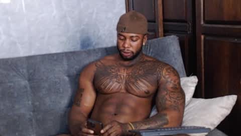 Snapshot of tairontucke chatting on January 17, 2025, 11:40 pm Tairon Tucke online show from January 17, 2025, 11:40 pm