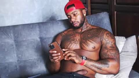 Snapshot of tairontucke chatting on January 21, 2025, 8:43 pm Tairon Tucke online show from January 21, 2025, 8:43 pm