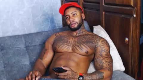 Snapshot of tairontucke chatting on January 30, 2025, 5:30 am Tairon Tucke online show from January 30, 2025, 5:30 am