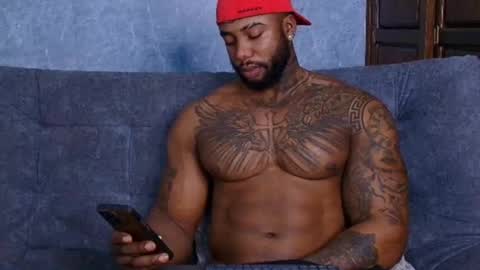 Snapshot of tairontucke chatting on February 19, 2025, 4:01 am Tairon Tucke online show from February 19, 2025, 4:01 am