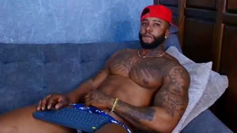 Snapshot of tairontucke chatting on February 21, 2025, 3:23 am Tairon Tucke online show from February 21, 2025, 3:23 am