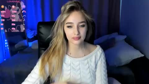 Snapshot of taisia_hot chatting on February 23, 2026, 8:55 am Taisia online show from February 23, 2026, 8:55 am