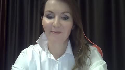 taisialucky77 online show from December 17, 2025, 8:15 pm