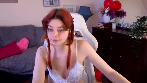 Lizzy online show from February 19, 2025, 6:11 am