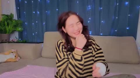 Soo Ying online show from December 13, 2025, 8:14 pm